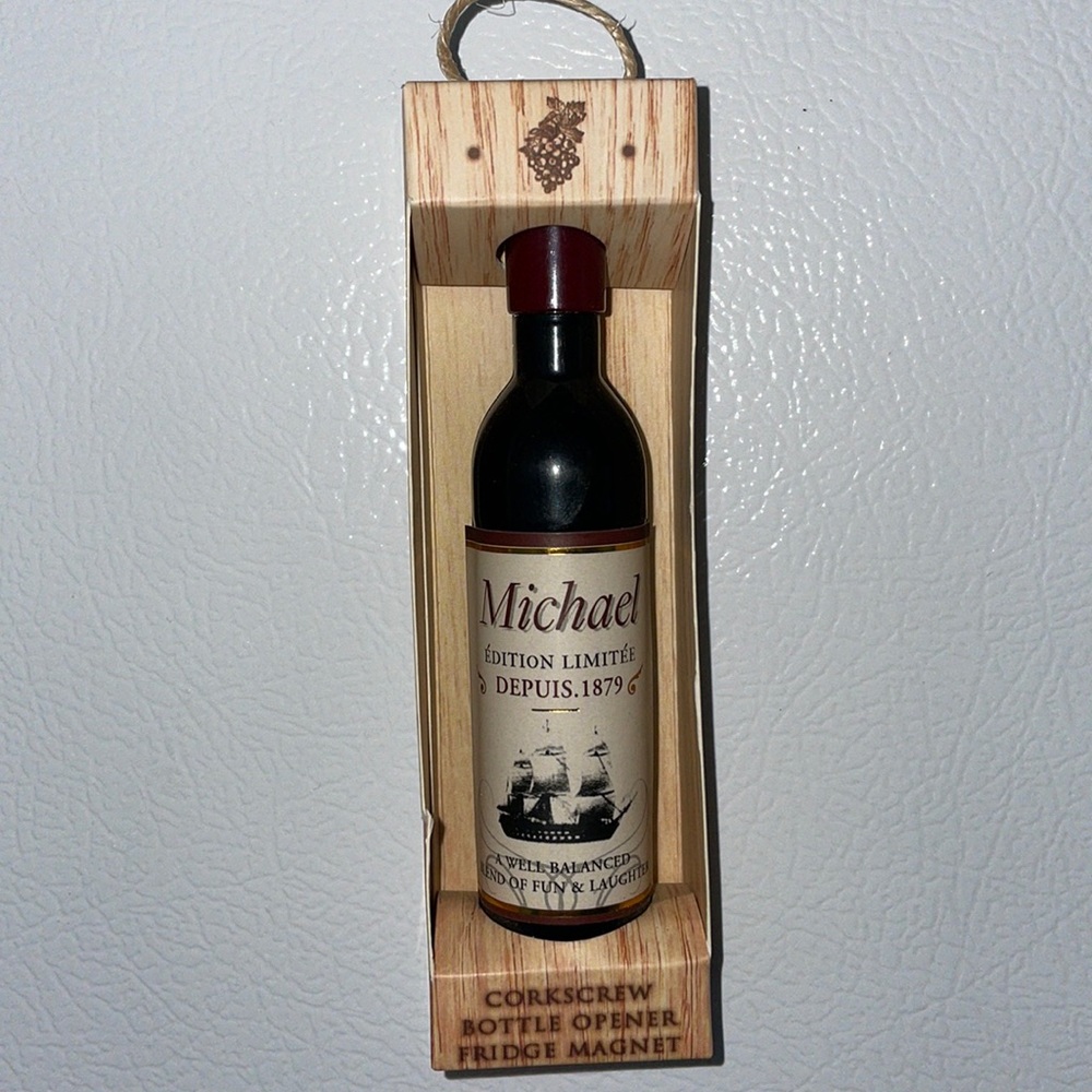 Michael magnetic corkscrew and bottle opener new